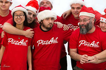 IL SOGNO DIVENTA REALTÀ: APRE LA PRIMA PIZZERIA GESTITA DA RAGAZZI AUTISTICI