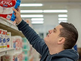 ROMA: DANIELE, L’AUTISMO E LA SFIDA AL SUPERMERCATO